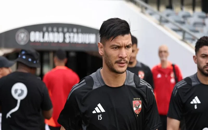 3 سيناريوهات.. الأهلي يقترحها على أشرف داري بعد رحيله ورد اللاعب